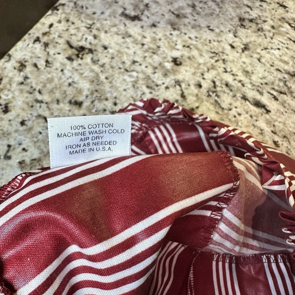 Longaberger Christmas Collection 1999 Edition Popcorn Basket Liner Protector Red